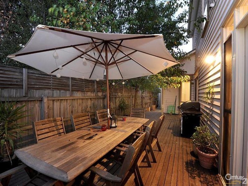 2 McPherson Avenue, Carnegie VIC 3163