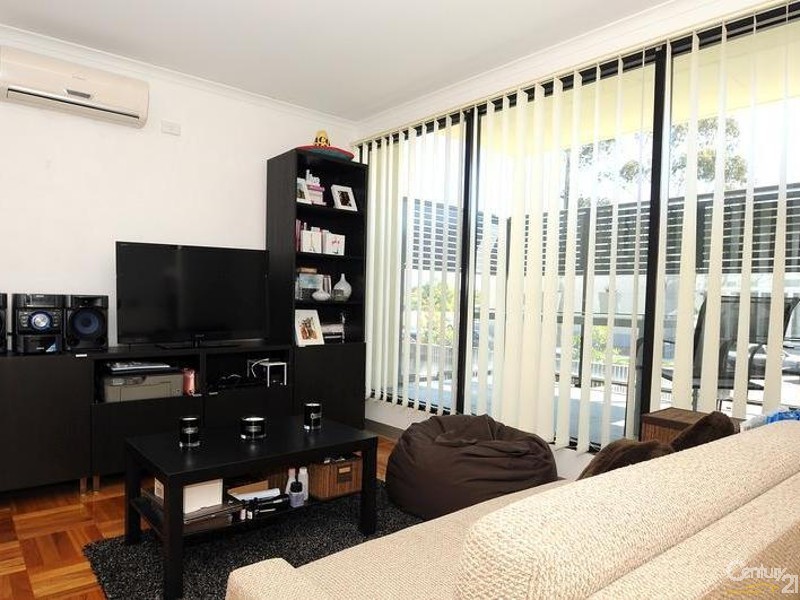 2/28 Burton Avenue, Clayton VIC 3168