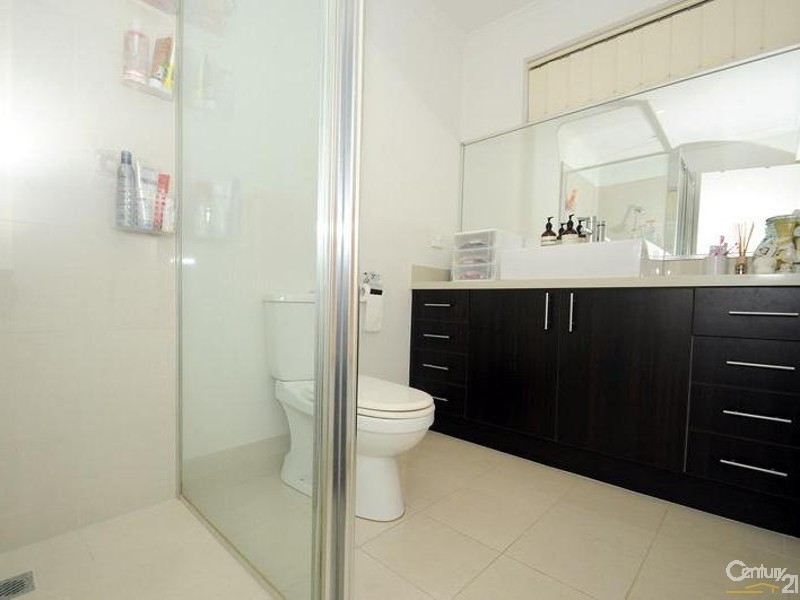 2/28 Burton Avenue, Clayton VIC 3168