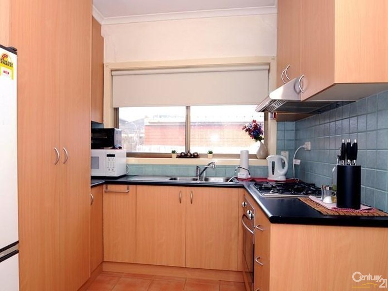 2/63 Carinish Road, Clayton VIC 3168