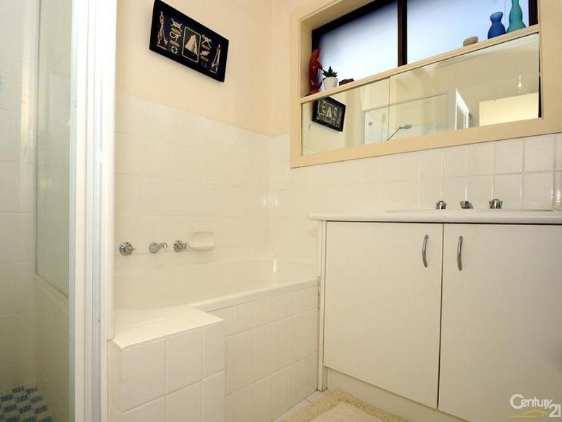 2/63 Carinish Road, Clayton VIC 3168