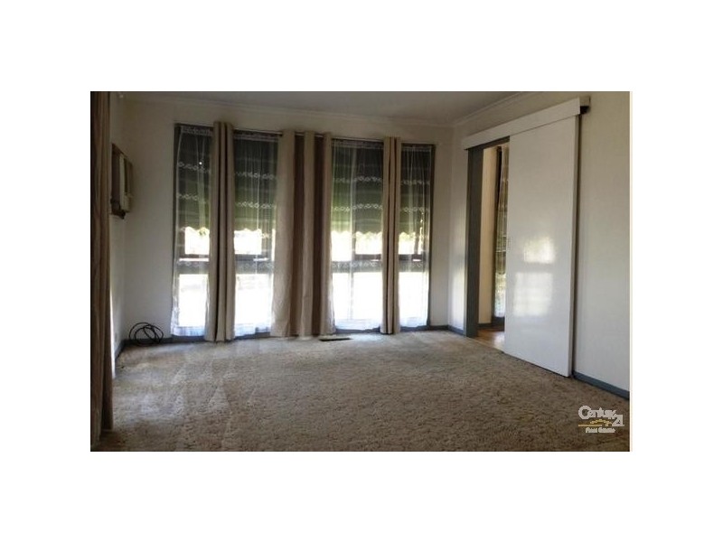 35 Glenelg Drive, Clarinda VIC 3169