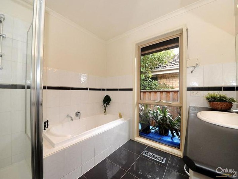 53 Bunney Rd, Clarinda VIC 3169