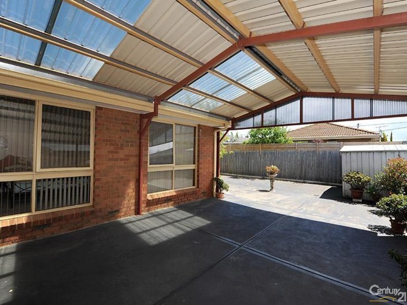 9 Rochell Court, Clayton South VIC 3169