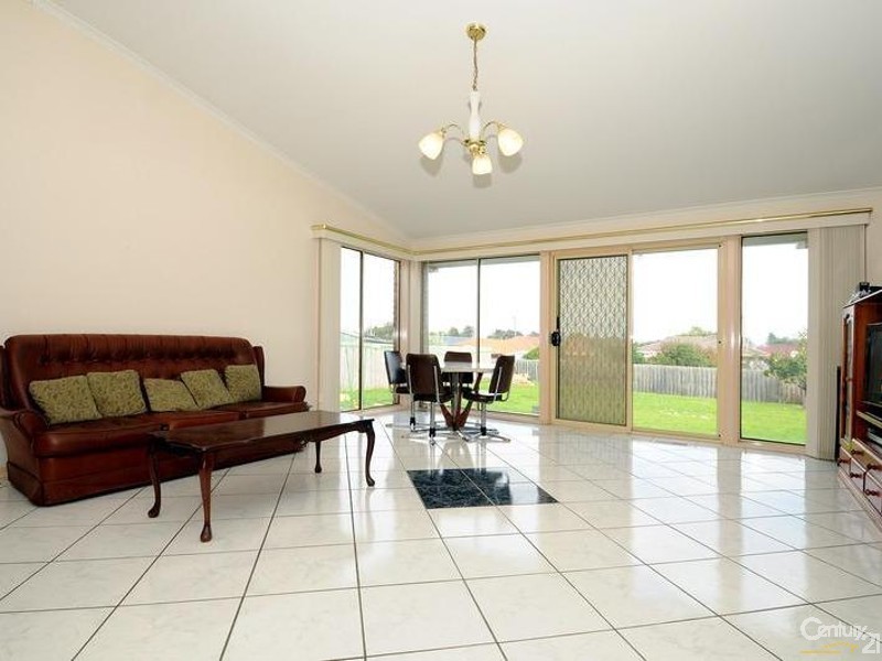 24 Dowling Road, Oakleigh South VIC 3167