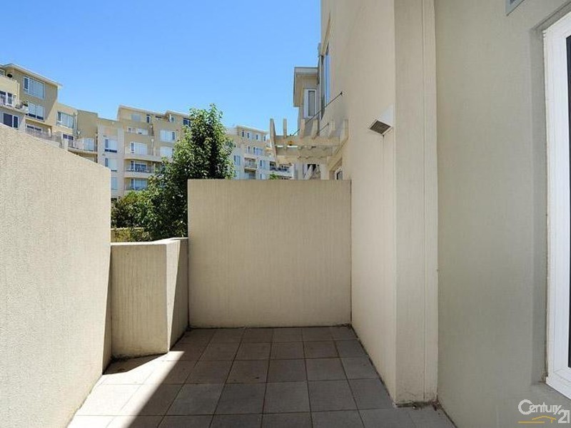 3/85 Pickles Street, Port Melbourne VIC 3207