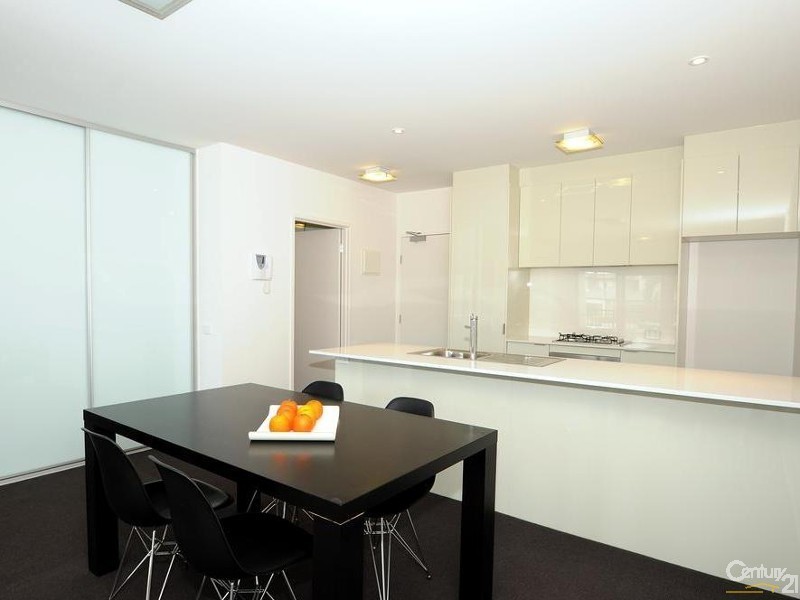 B204/61-111 Rosebank Avenue, Clayton South VIC 3169