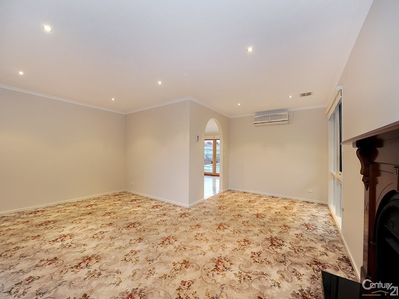 9 Balcombe Place, Dingley Village VIC 3172