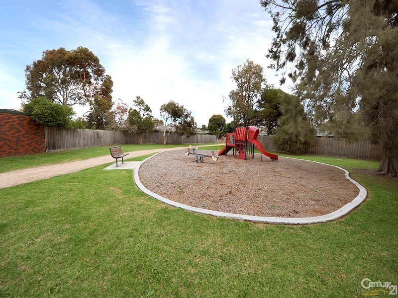 9 Balcombe Place, Dingley Village VIC 3172