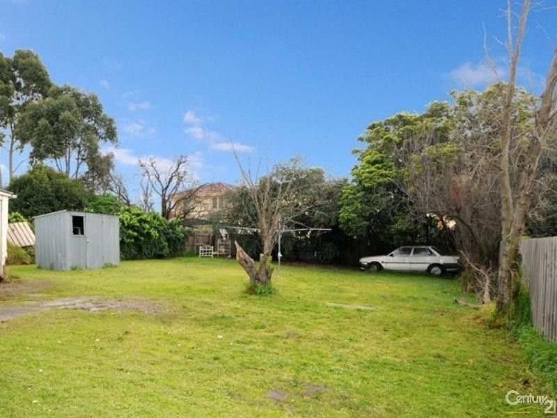 9 Springfield Avenue, Clayton South VIC 3169