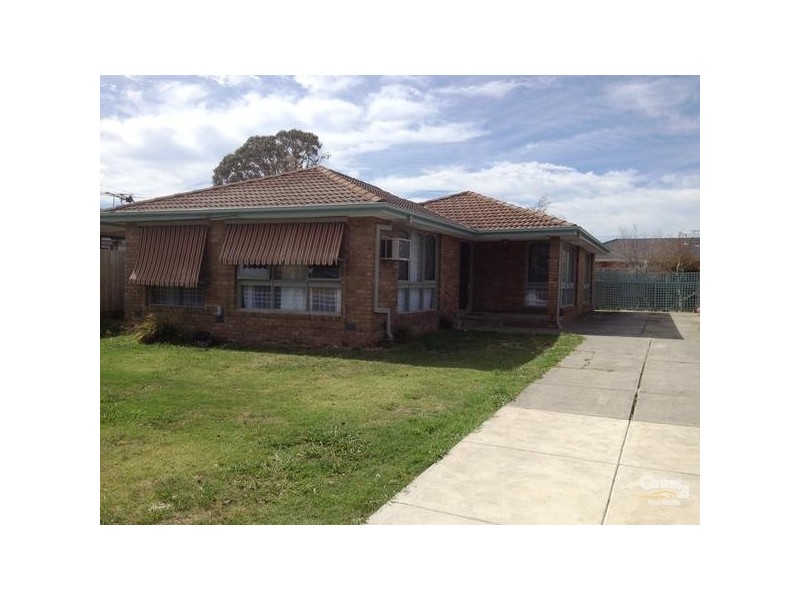 35 GLENELG DRIVE, Clayton South VIC 3169