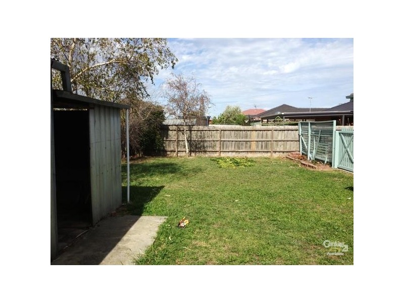 35 GLENELG DRIVE, Clayton South VIC 3169