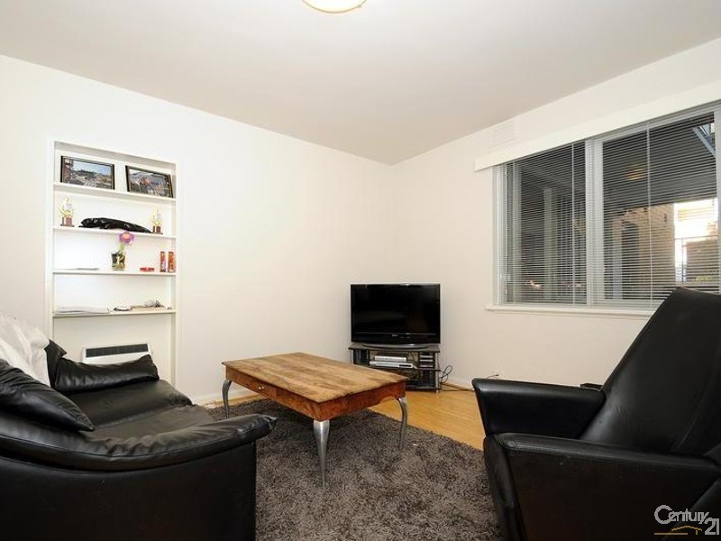 4/17 Tiuna Grove, Elwood VIC 3184