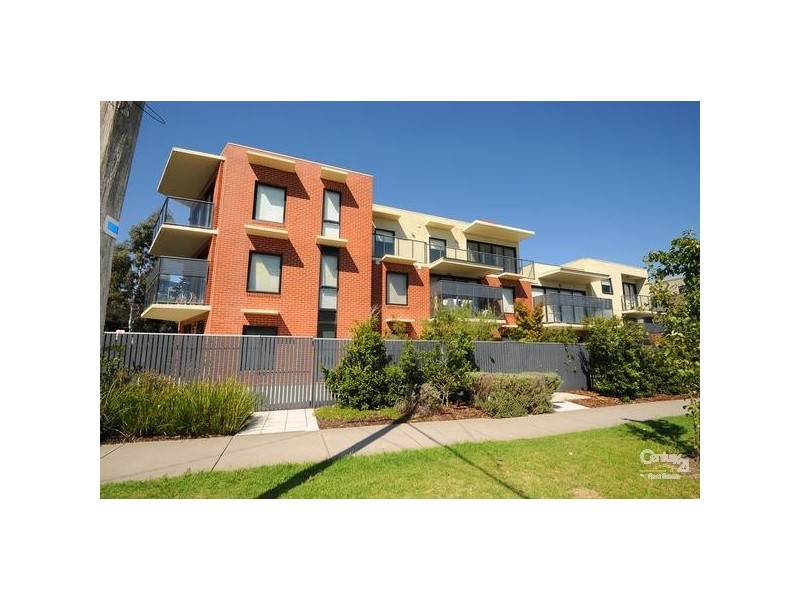 2/28 Burton Avenue, Clayton VIC 3168