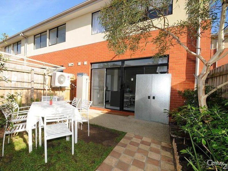 33 Brushbox Court, Clayton VIC 3168