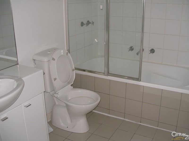 2 Leaf Court, Clayton VIC 3168