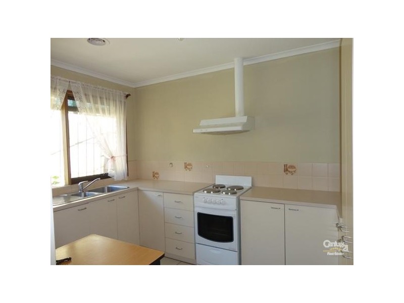 4/2-18 Bourke Road, Oakleigh South VIC 3167