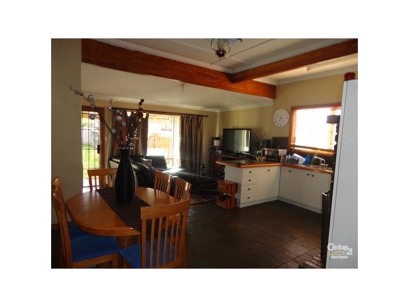 37 Manoon Road, Clayton South VIC 3169