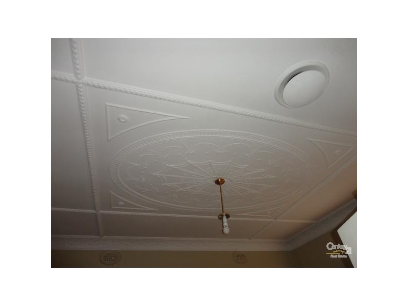 37 Manoon Road, Clayton South VIC 3169