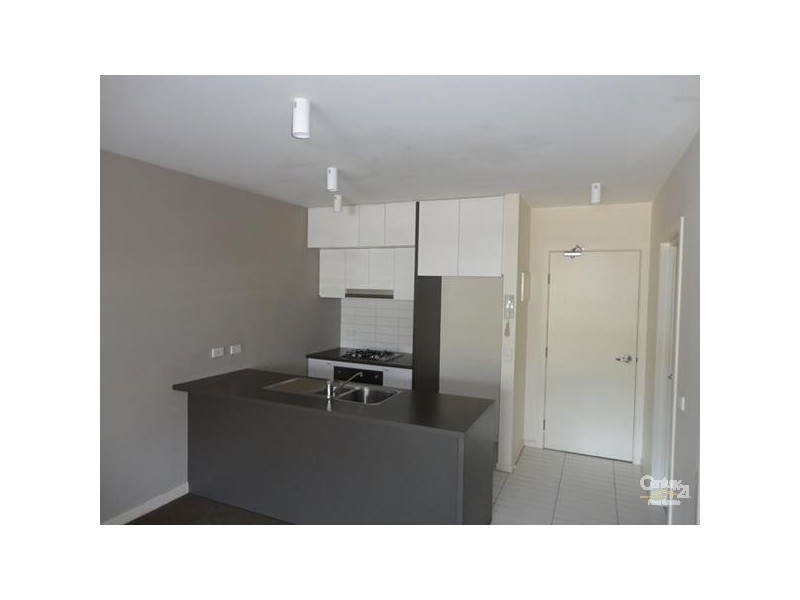 10/2 Greenfield Drive, Clayton VIC 3168