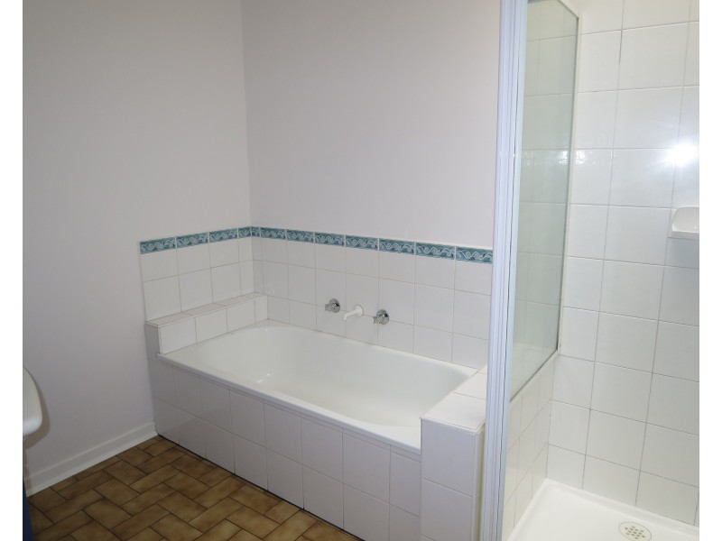 8/13 Seascape Street, Clayton VIC 3168