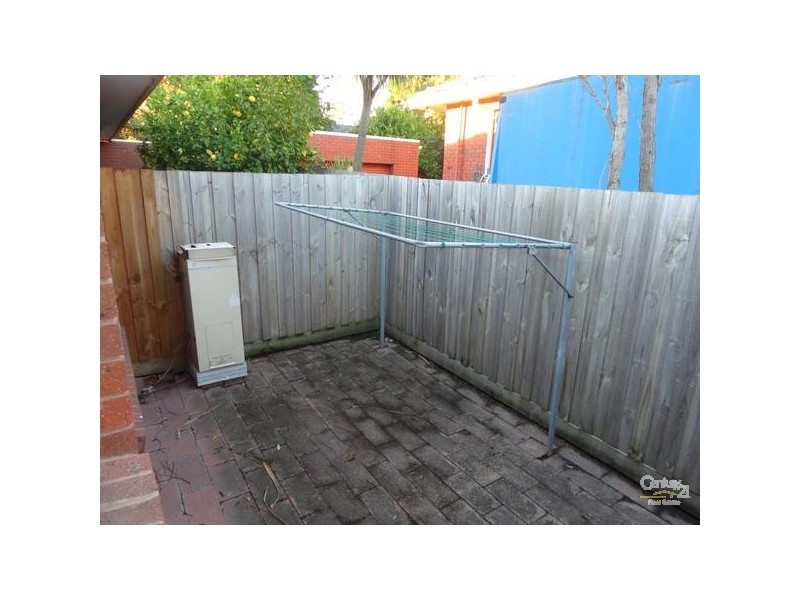 8/13 Seascape Street, Clayton VIC 3168