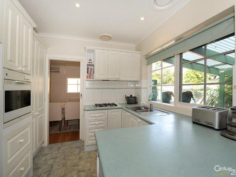 58 Sevenoaks Road, Burwood East VIC 3151