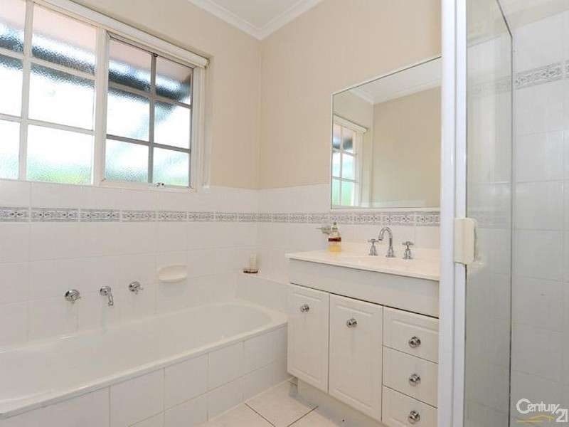 58 Sevenoaks Road, Burwood East VIC 3151