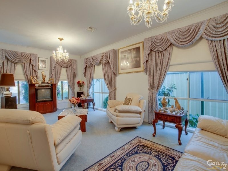 9 Homewood Boulevard, Hallam VIC 3803