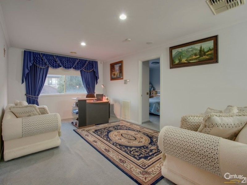 9 Homewood Boulevard, Hallam VIC 3803
