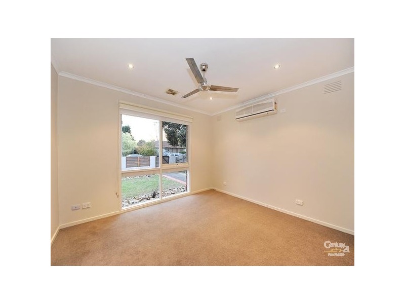 9 Balcombe Place, Dingley Village VIC 3172