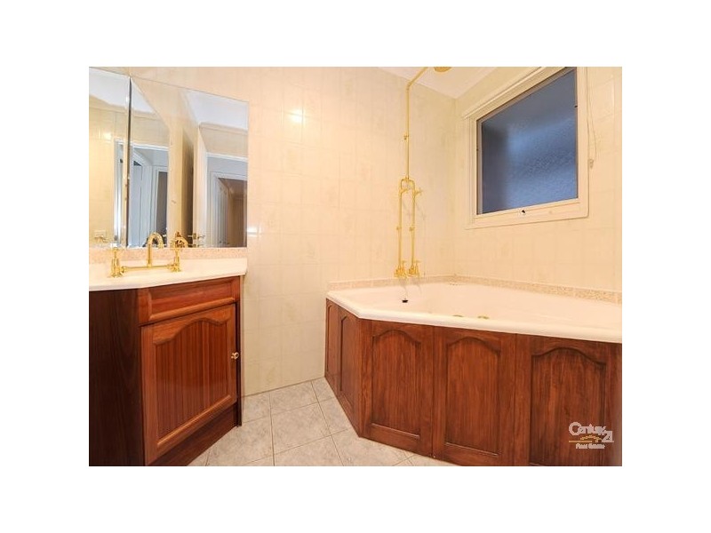 9 Balcombe Place, Dingley Village VIC 3172