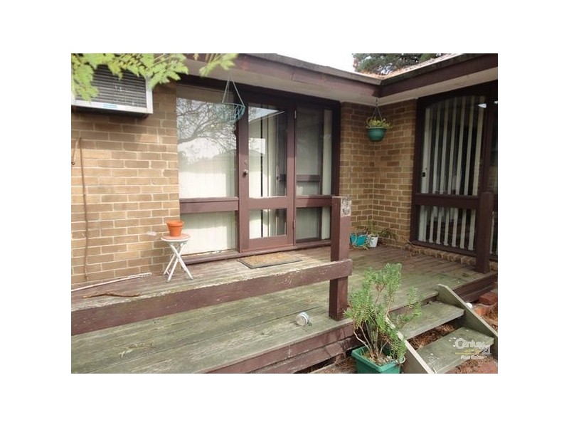 4 Yongala Court, Clayton South VIC 3169