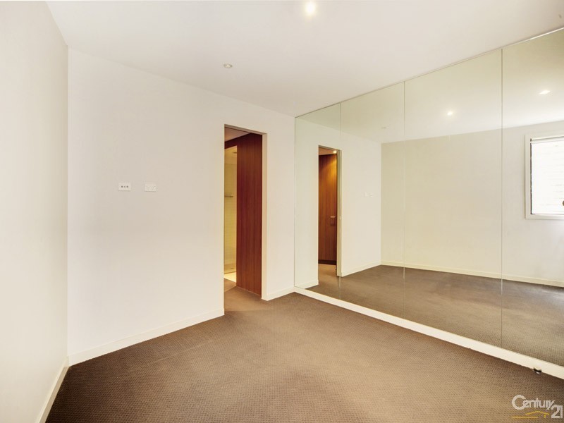 8/201 Ormond Road, Elwood VIC 3184