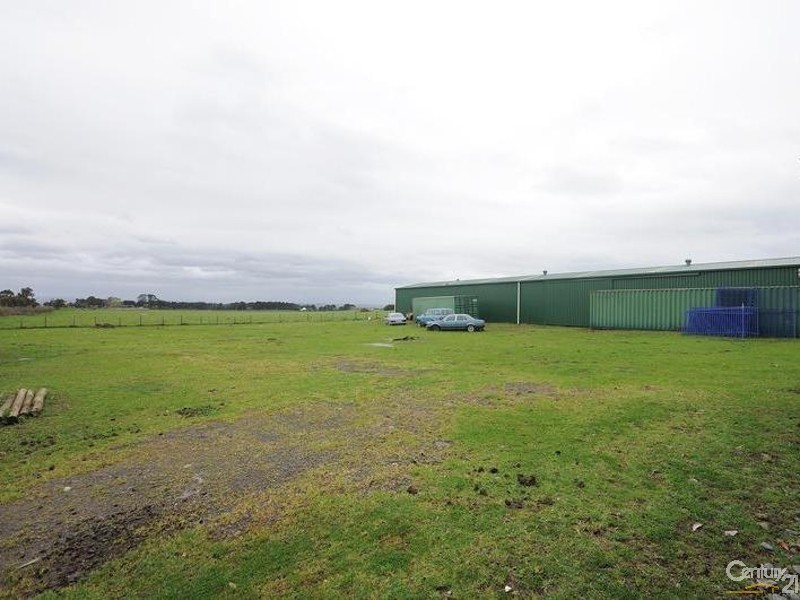 350 Berwick Cranbourne Road, Clyde North VIC 3978