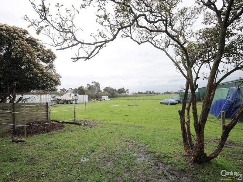 350 Berwick Cranbourne Road, Clyde North VIC 3978