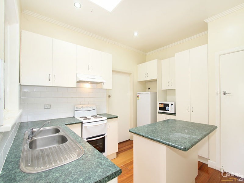 2017 Dandenong Road, Clayton VIC 3168