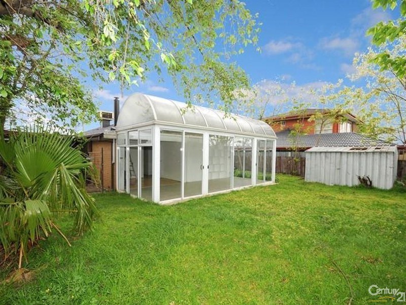 9 Hopkins Court, Clayton South VIC 3169