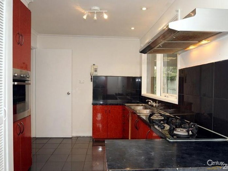 9 Hopkins Court, Clayton South VIC 3169