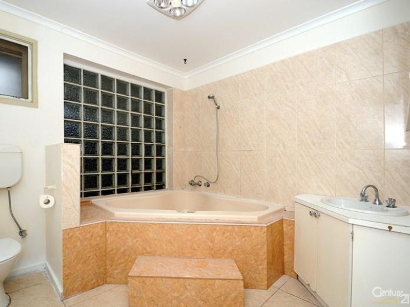 9 Hopkins Court, Clayton South VIC 3169