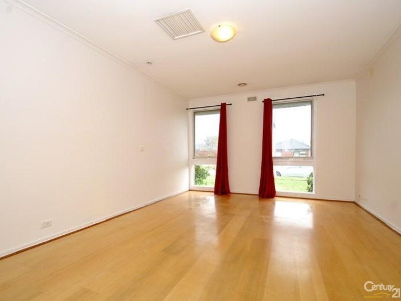 9 Hopkins Court, Clayton South VIC 3169