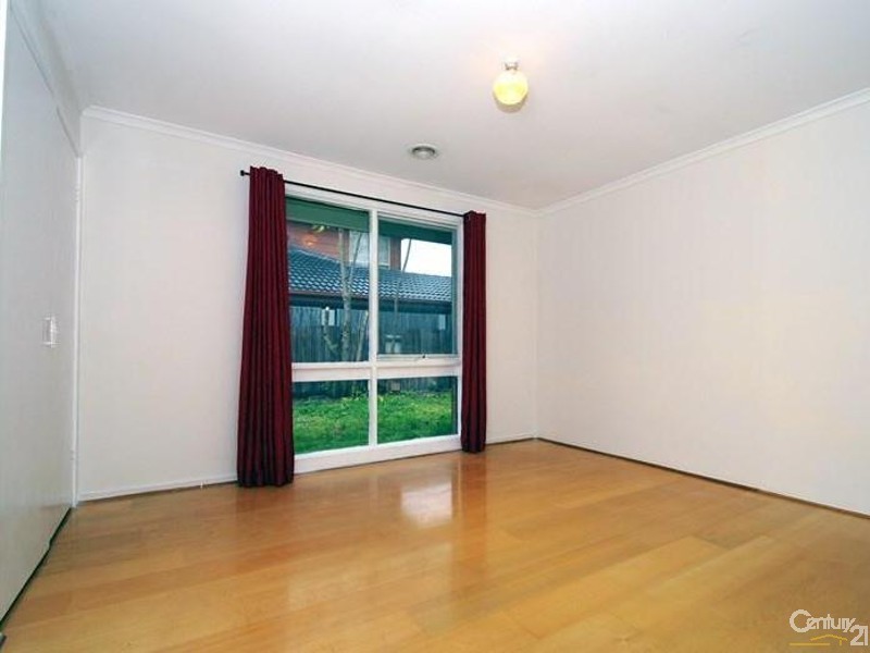 9 Hopkins Court, Clayton South VIC 3169