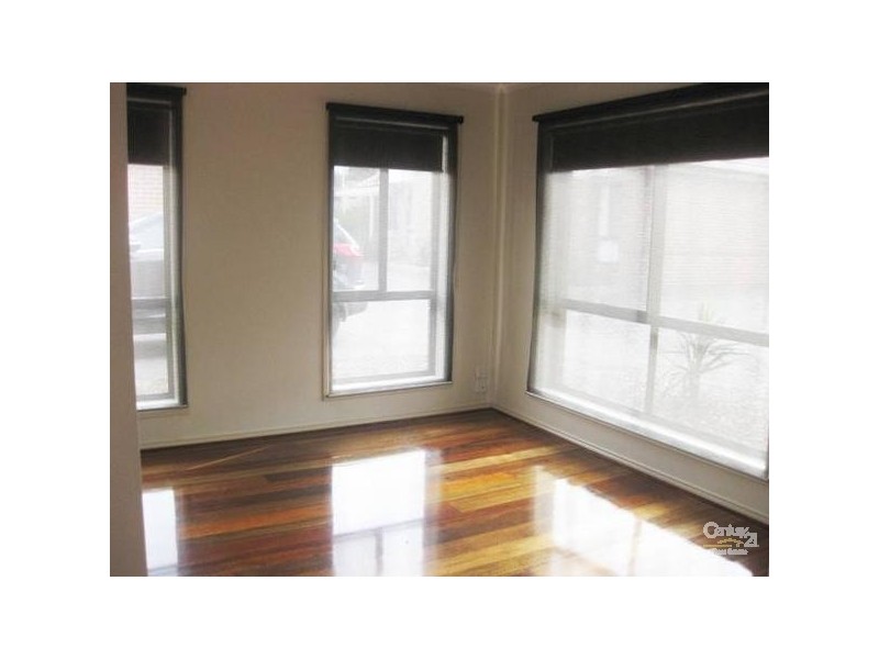 2/64 East Road, Seaford VIC 3198