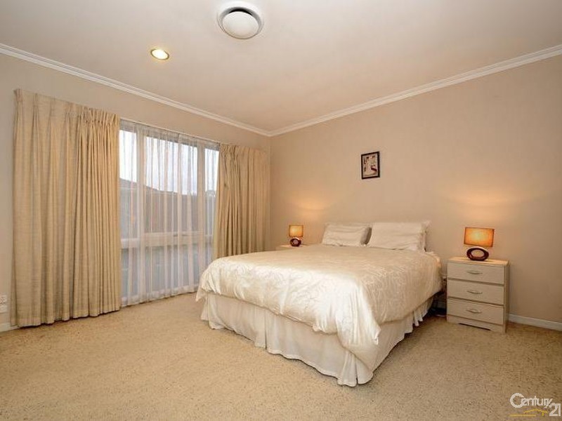 7/2 Greenview Close, Dingley Village VIC 3172