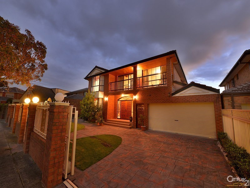 13 Schneider Crescent, Clarinda VIC 3169