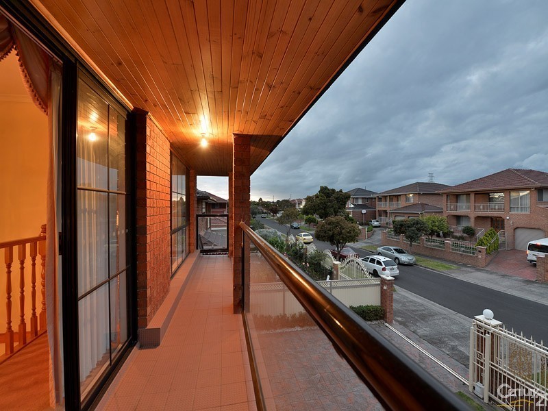 13 Schneider Crescent, Clarinda VIC 3169