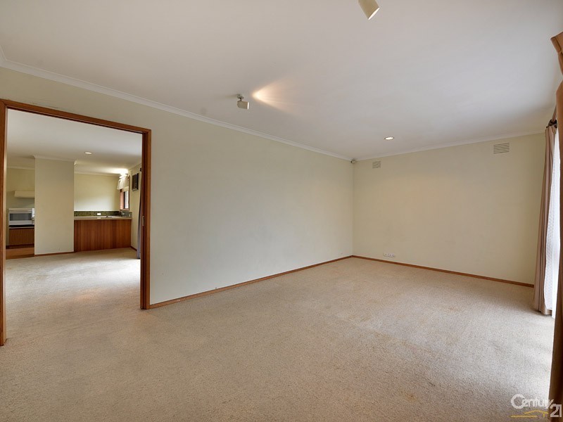 9 Tarago Crescent, Clayton South VIC 3169