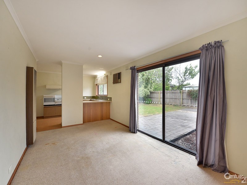 9 Tarago Crescent, Clayton South VIC 3169