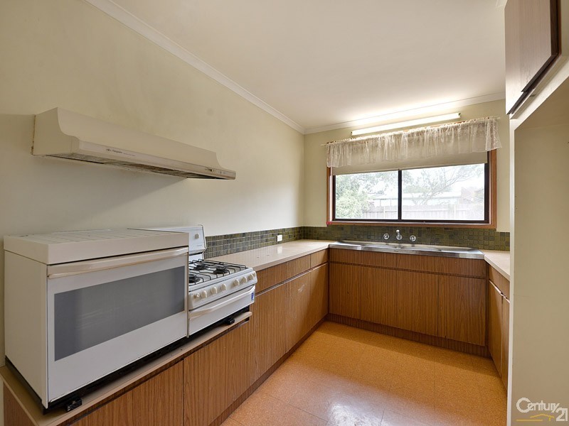 9 Tarago Crescent, Clayton South VIC 3169