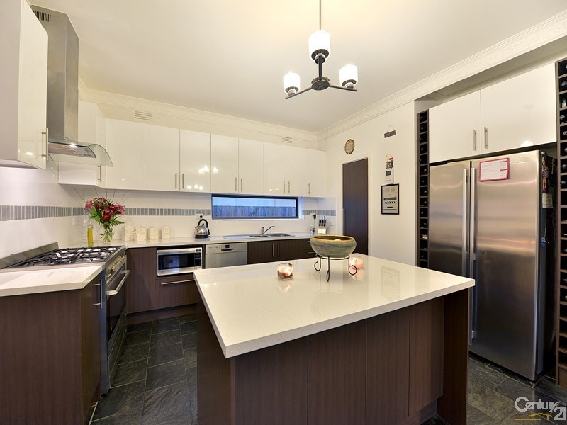 39 Springs Road, Clayton South VIC 3169